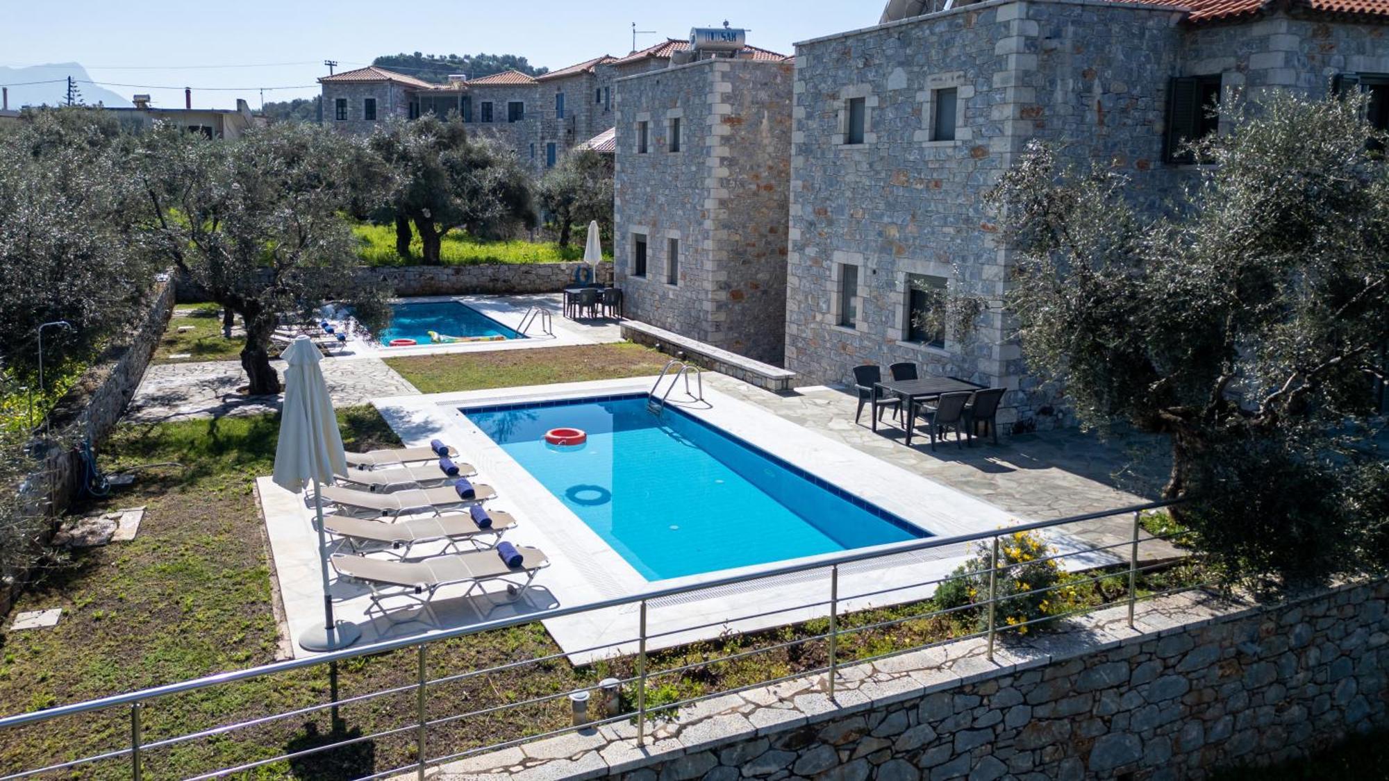 Torri Di Pietra Villa Stoúpa Exterior photo