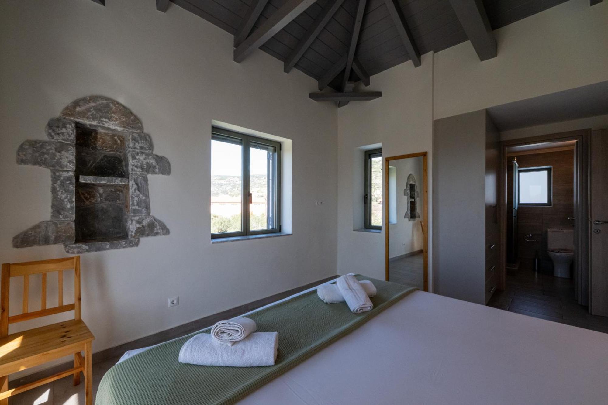 Torri Di Pietra Villa Stoúpa Room photo