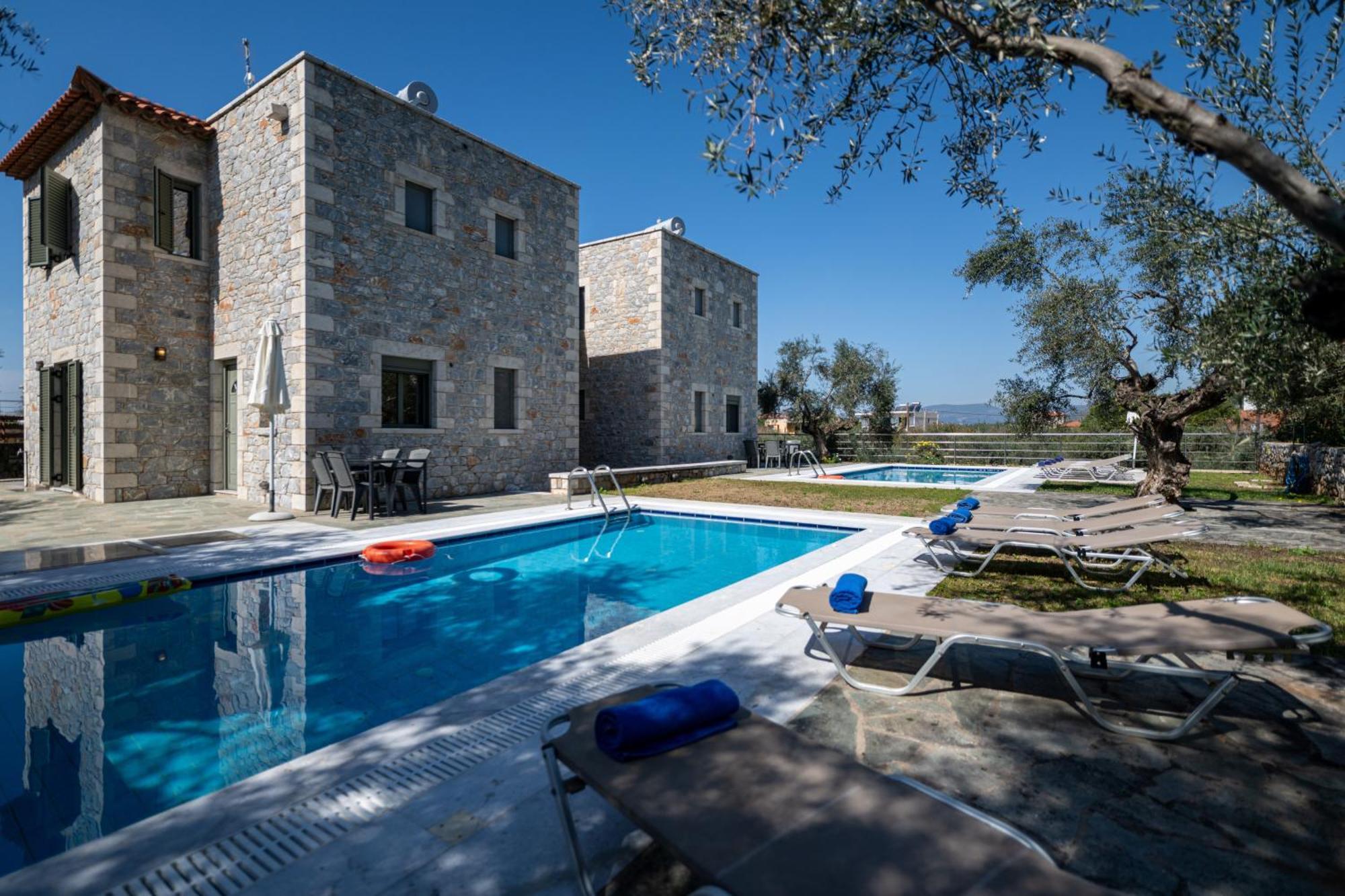 Torri Di Pietra Villa Stoúpa Exterior photo