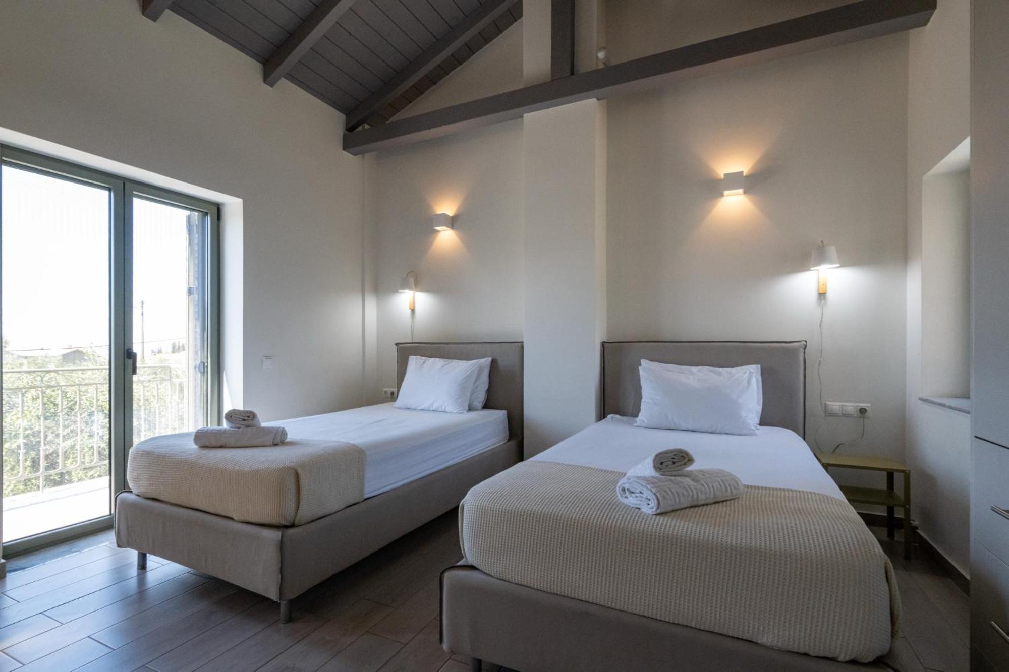 Torri Di Pietra Villa Stoúpa Room photo